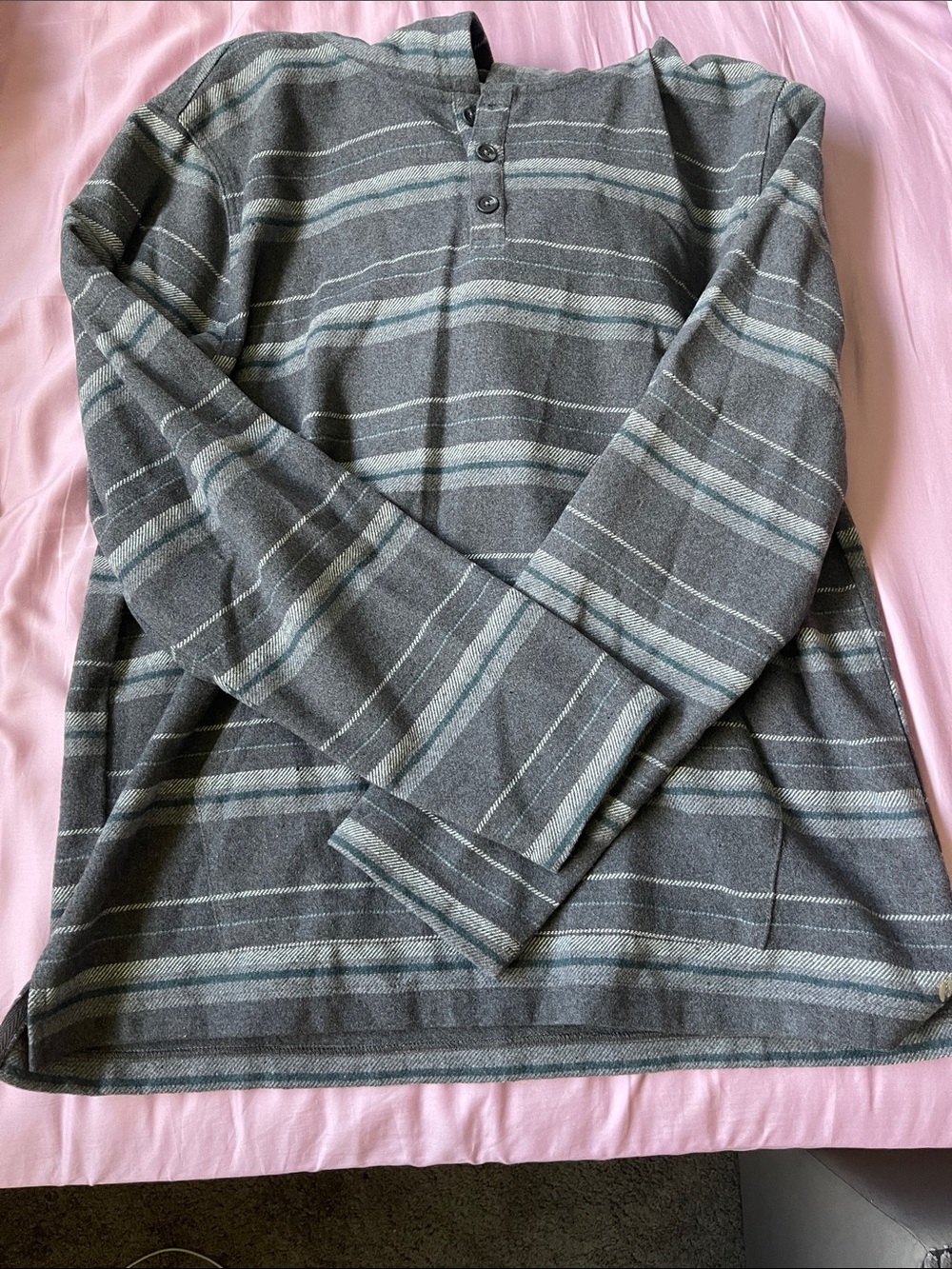 Hang Ten Gray Plaid Button-Up Shirt